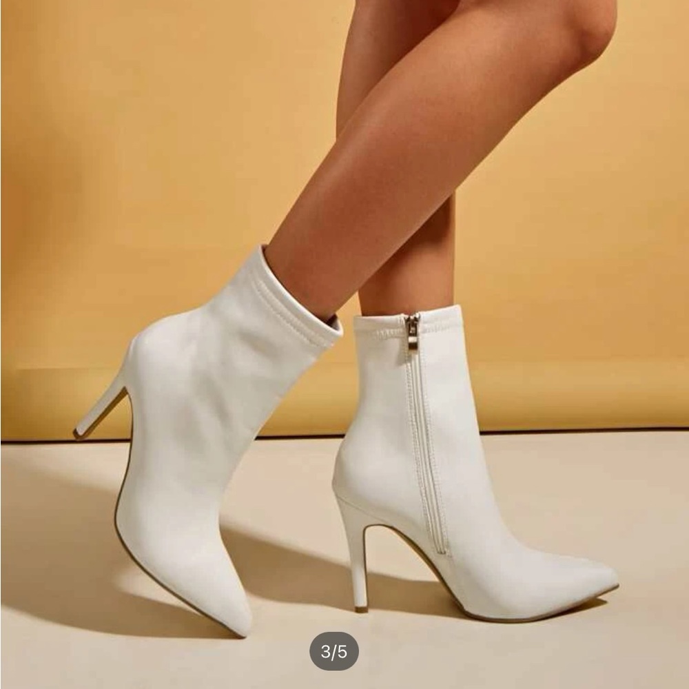 NEW White Faux Leather Zipped Boot